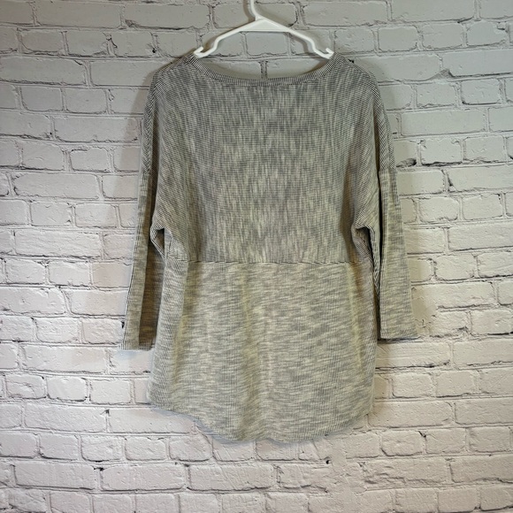 W5 Grey Subtle Striped Shirt - Picture 3 of 6